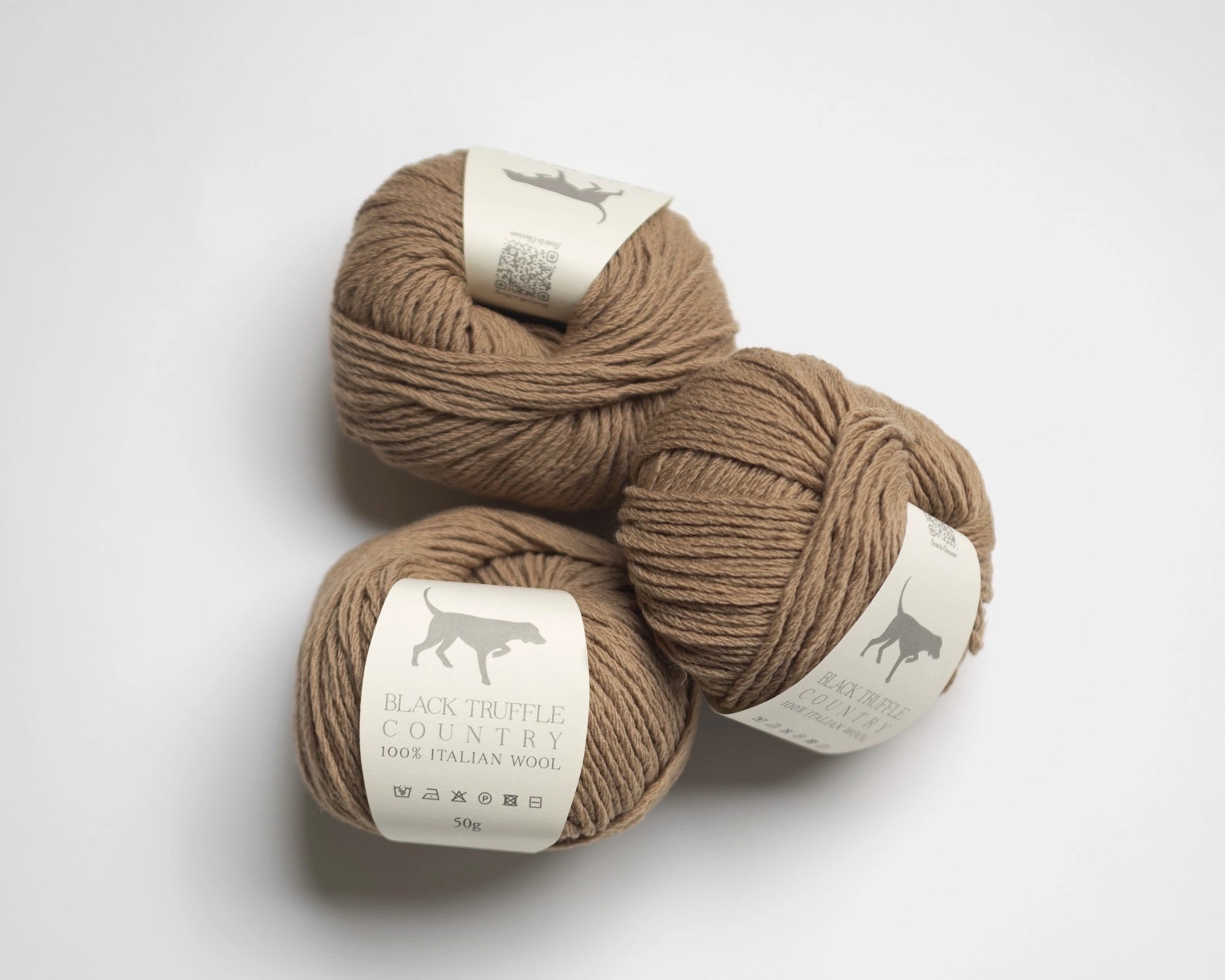 Black Truffle Country Wool Yarn — Summer Pastures Beige