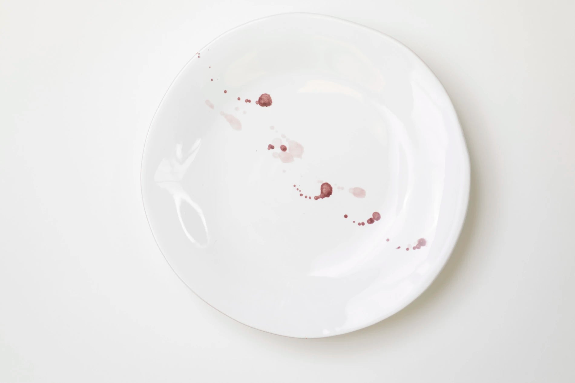 The Red Wine Splash Dinnerware